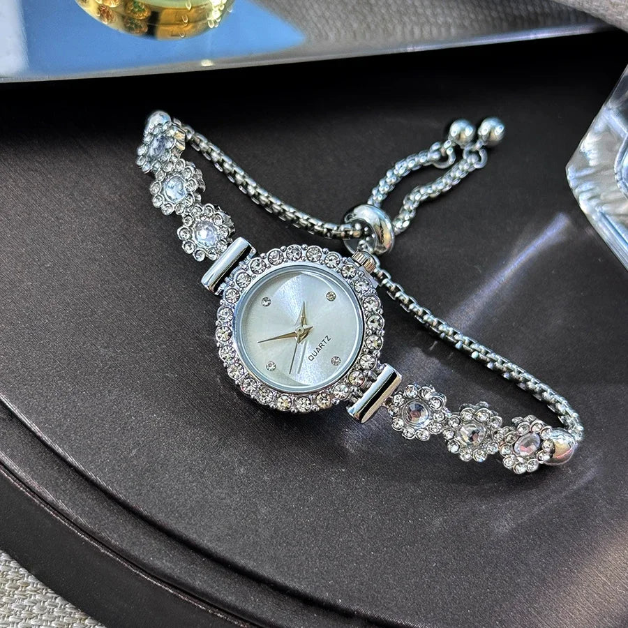 Elmas Çiçek Bileklik Kadın Saati - Rhinestone Kuvars Kol Saati